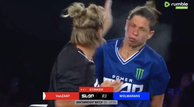 Former UFC star Paige VanZant DESTROYS her first Power Slap opponent