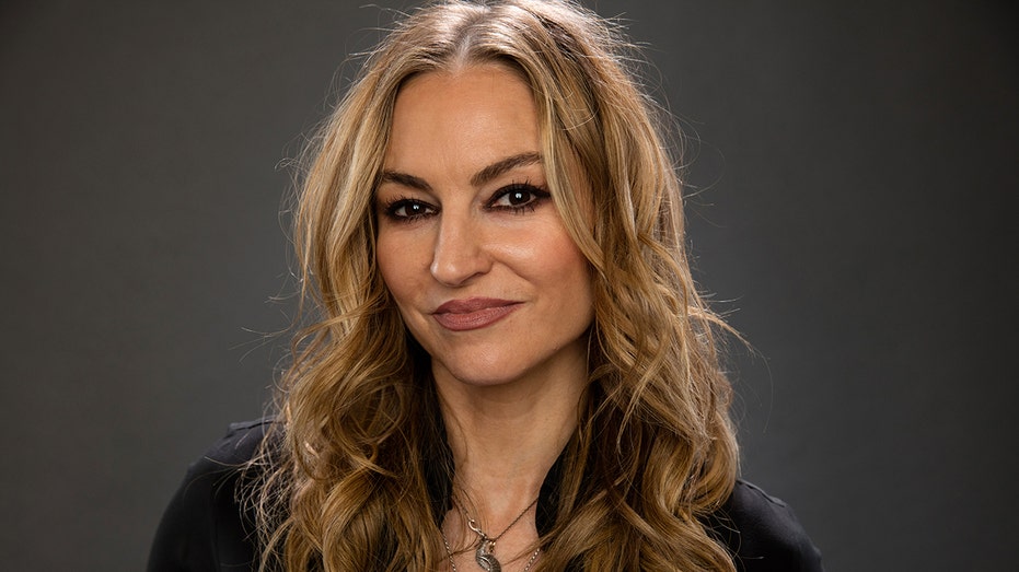 ‘Sopranos’ star Drea de Matteo’s 13-year-old son edits her OnlyFans photos | WDBD FOX 40 Jackson MS Local News, Weather and Sports