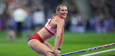 OnlyFans star Alysha Newman celebrates her first ever Olympic medal by TWERKING