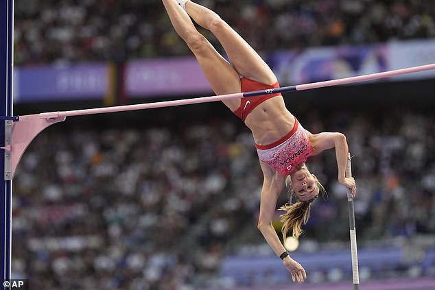 The Canadian pole vaulter cleared a national record 4.85m to win bronze in the Olympic final