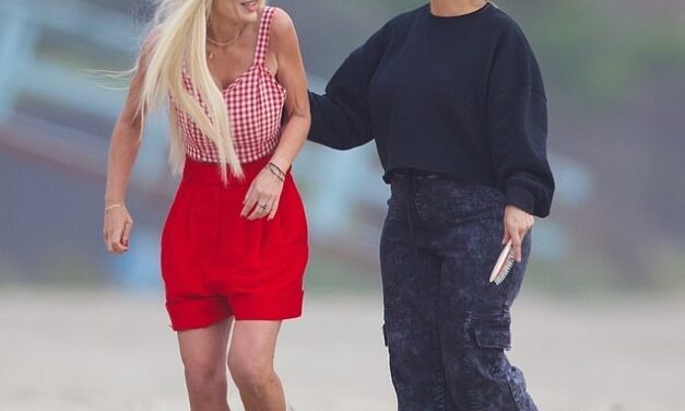 Tori Spelling lands job with Kristin Cavallari amid cashflow crisis