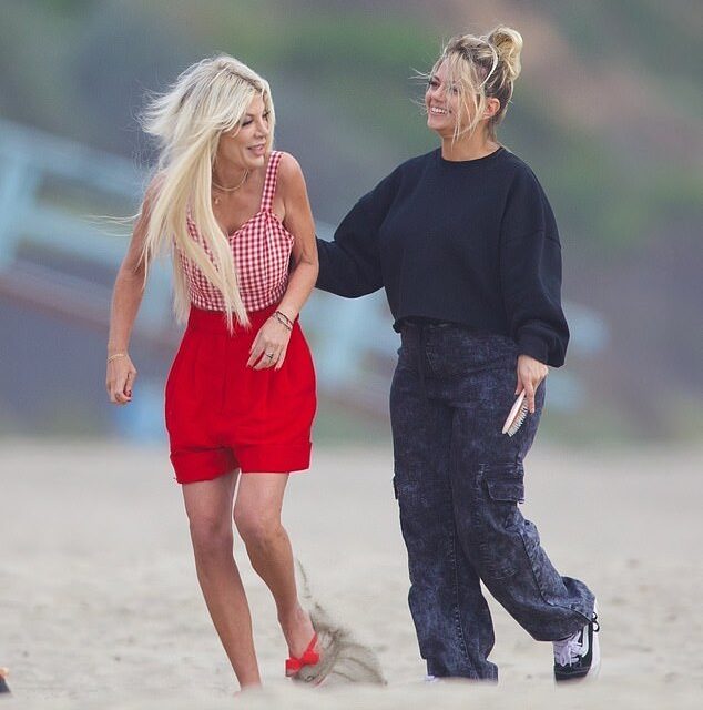 Tori Spelling lands job with Kristin Cavallari amid cashflow crisis