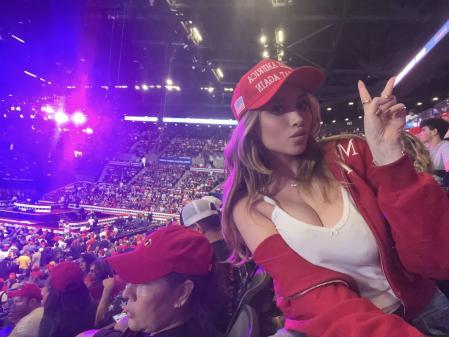 UNCENSORED | Watch OnlyFans model Ava Louise flash Donald Trump at his Long Island rally