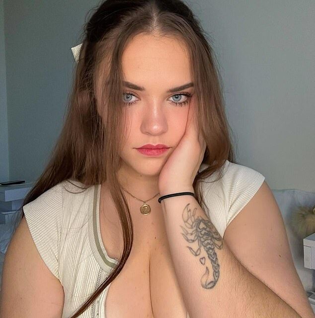 Sex worker with economics degree predicts another US recession