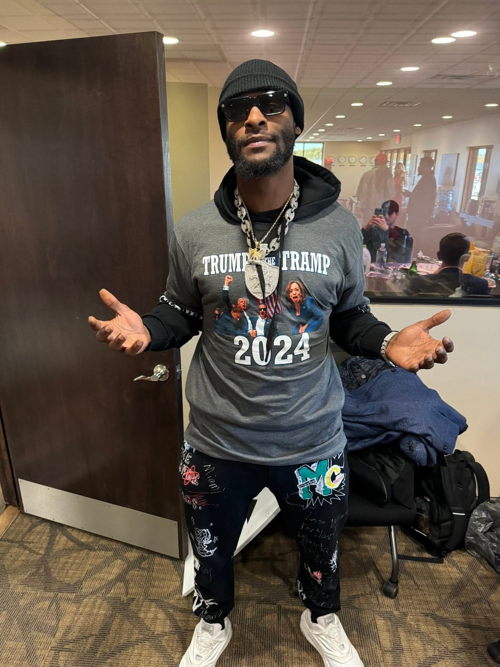 Former NFL player Le’Veon Bell incurred the internet’s wrath recently when he wore a “Trump or the tramp” shirt in support of the Republican presidential candidate. Photo: @LeVeonBell/X