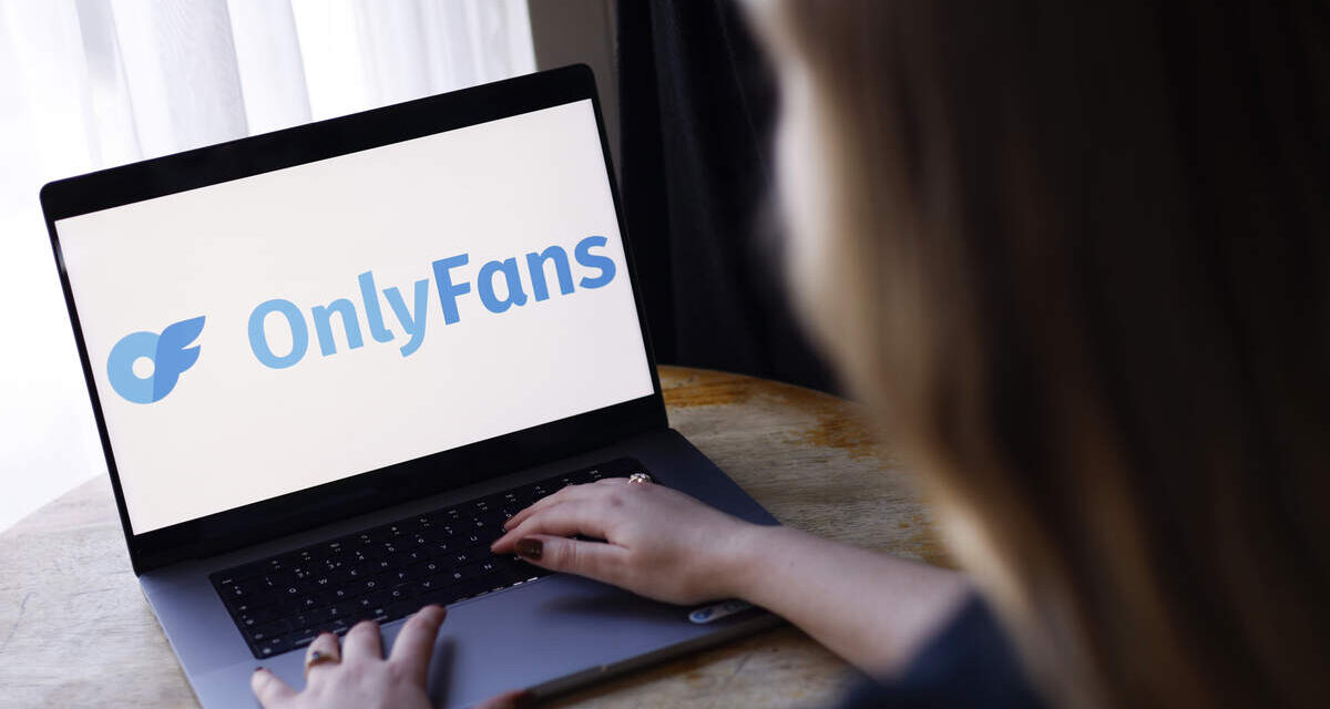 OnlyFans Creator Busted For Making Content In Bathroom Where Dog Sitting