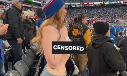 OnlyFans Model flashes players at NFL game in exchange for tickets