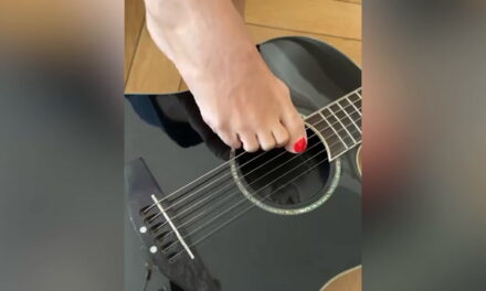 Lily Allen plays guitar with her feet as she returns to OnlyFans