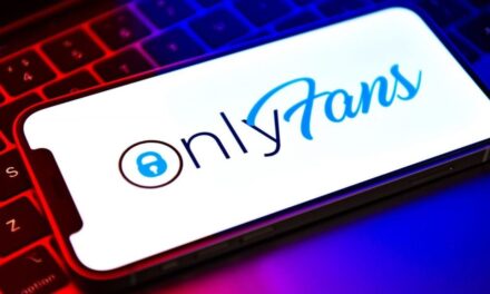 A Vinnytsia resident who paid for a subscription to the model’s OnlyFans content complained about her to the police. Law enforcement officers conducted a control purchase to verify his words and find the girl. What now?