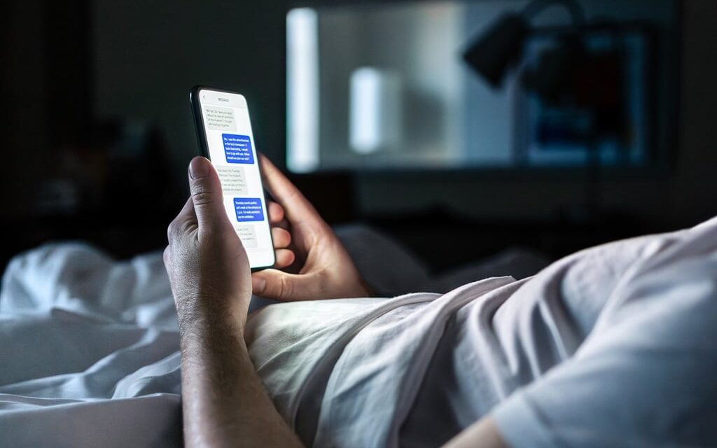 Micro-cheating or modern norm: Does secret adult content use erode trust in relationships?